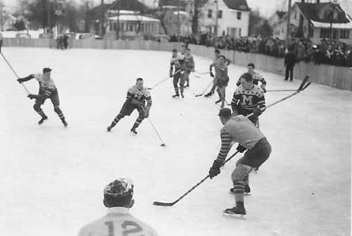 Rhinelander-Hornets-Semipro-hockey-game-at-Pioneer-Park-1950s-pic-2